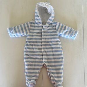 Kissy Kissy velour bunting suit